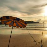 Am Strand von Phuket in Thailand