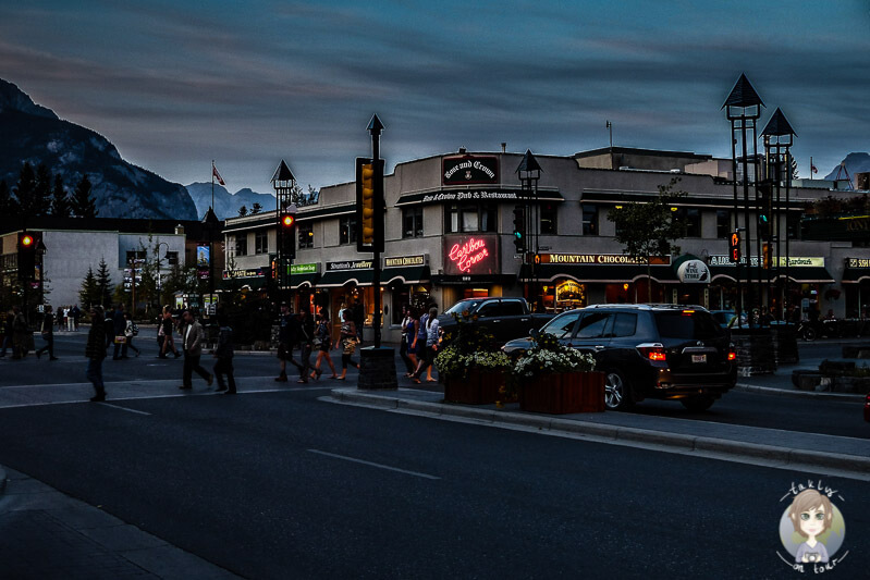 Am Abend in Banff, Kanada