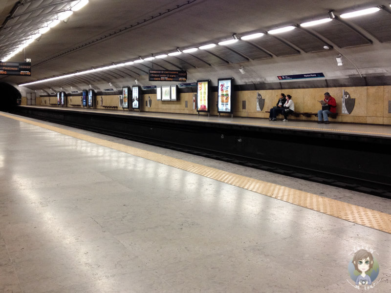 Eine Metrostation in Lissabon