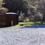 Toilettenhäuschen auf der Deer Valley Campsite nahe des Lewis Pass