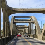 Fahrt über eine Brücke auf dem Highway in Otago