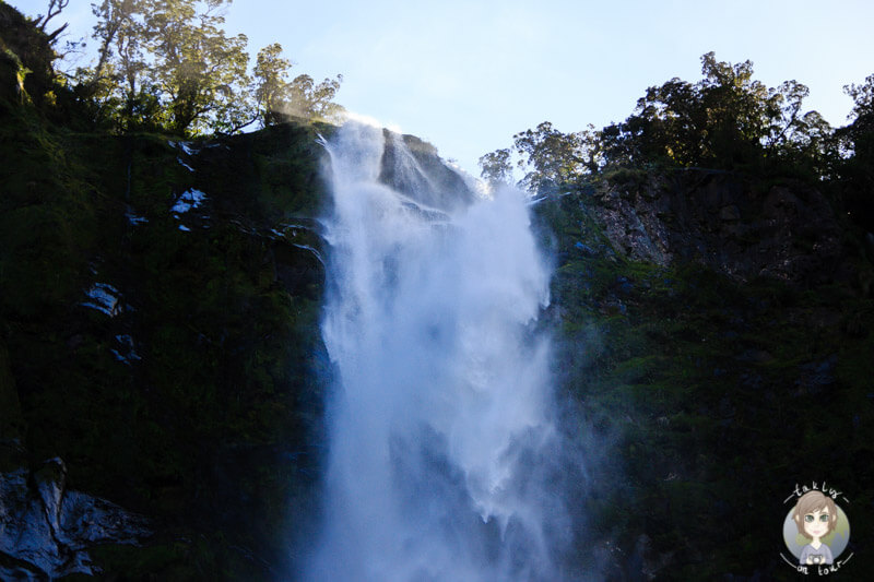 Wassermassen eines Wasserfalls