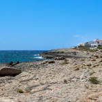 Blick über die Bucht mit den Hotelanlagen in Colonia de Sant Jordi, Mallorca