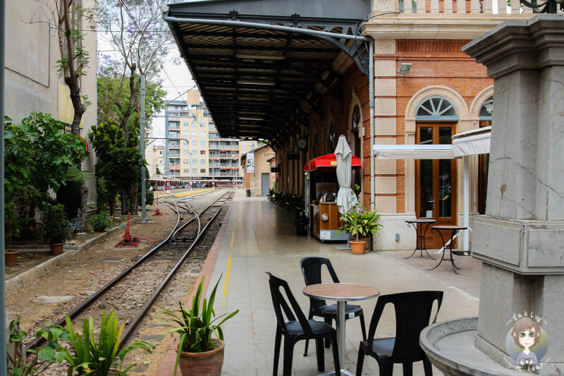 Der Bahnsteig in Palma wo die Bahn nach Sollér abfährt