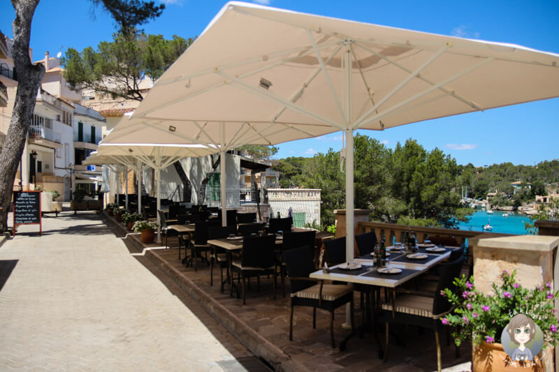 Restaurants und Cafes an der Promenade von Cala Figuera auf Mallorca