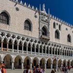 Der Dogenpalast am Markusplatz in Venedig