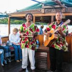 Musik auf einer Fahrt mit der Dhow in Mombasa