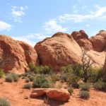 Die rote Landschaft am Skyline Arch im Arches National Park