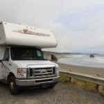 Camper am Meyers Creek Beach am Samuel Boardman Scenic Drive