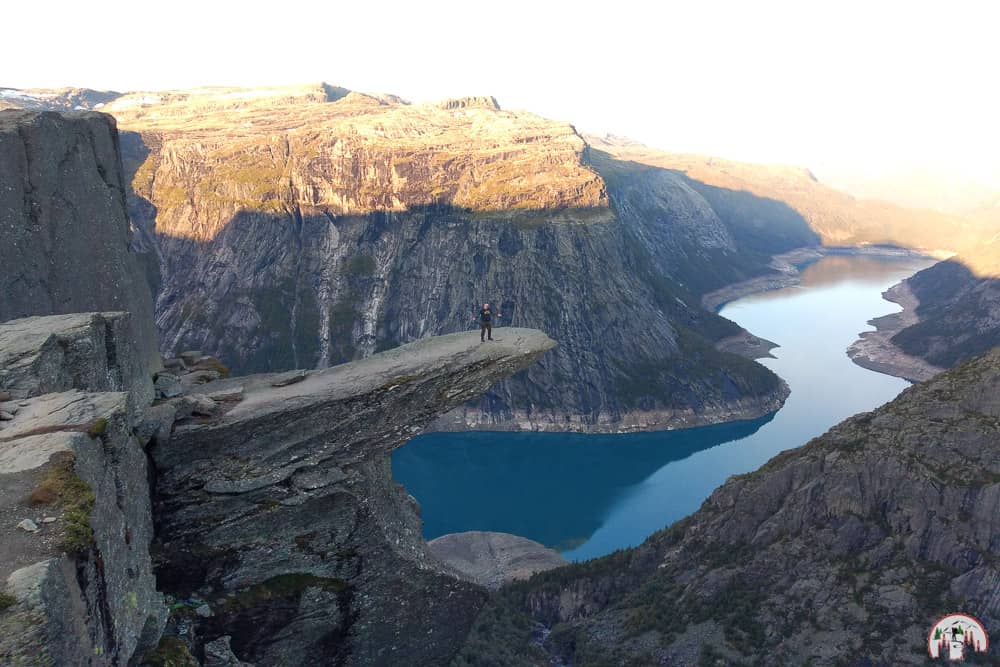 Das eindrucksvolle Ziel der Trolltunga Wanderung in Norwegen