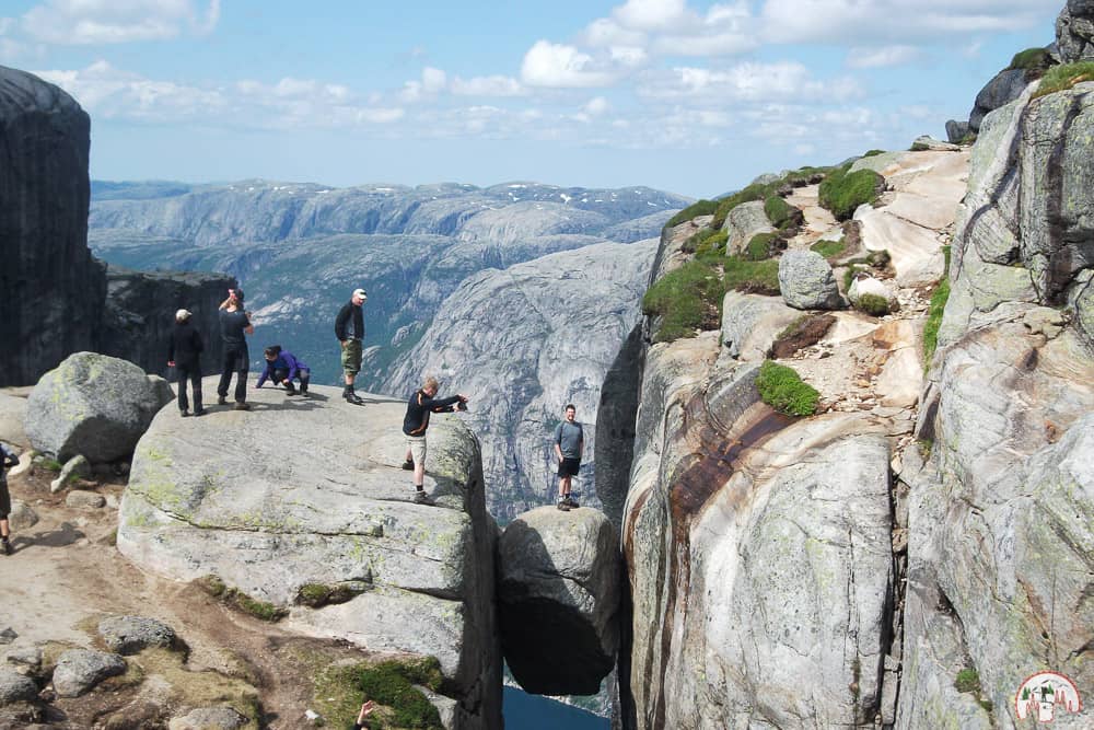 Der Fels als Ziel der Kjeragbolten Wanderung in Norwegen